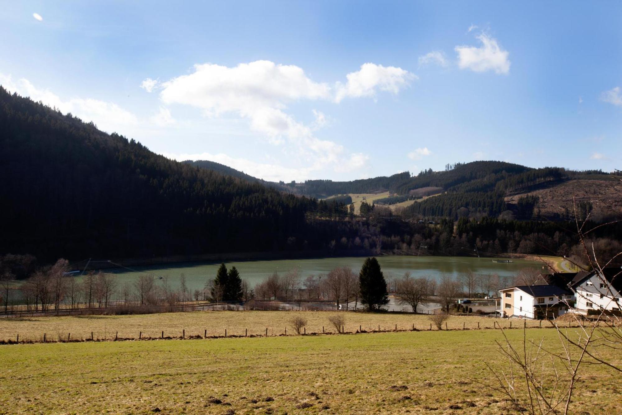 Апартаменты Fewo Hoher Eimberg Niedersfeld Винтерберг Экстерьер фото